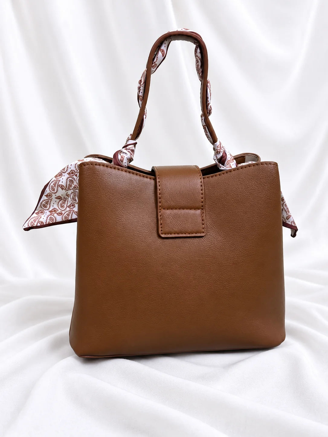 Costas da bolsa Bijou castanho camel com lenço paisley
