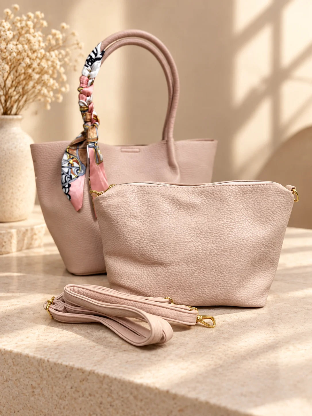 Bolsa Blush rosa nude com necessaire e alça de ombro